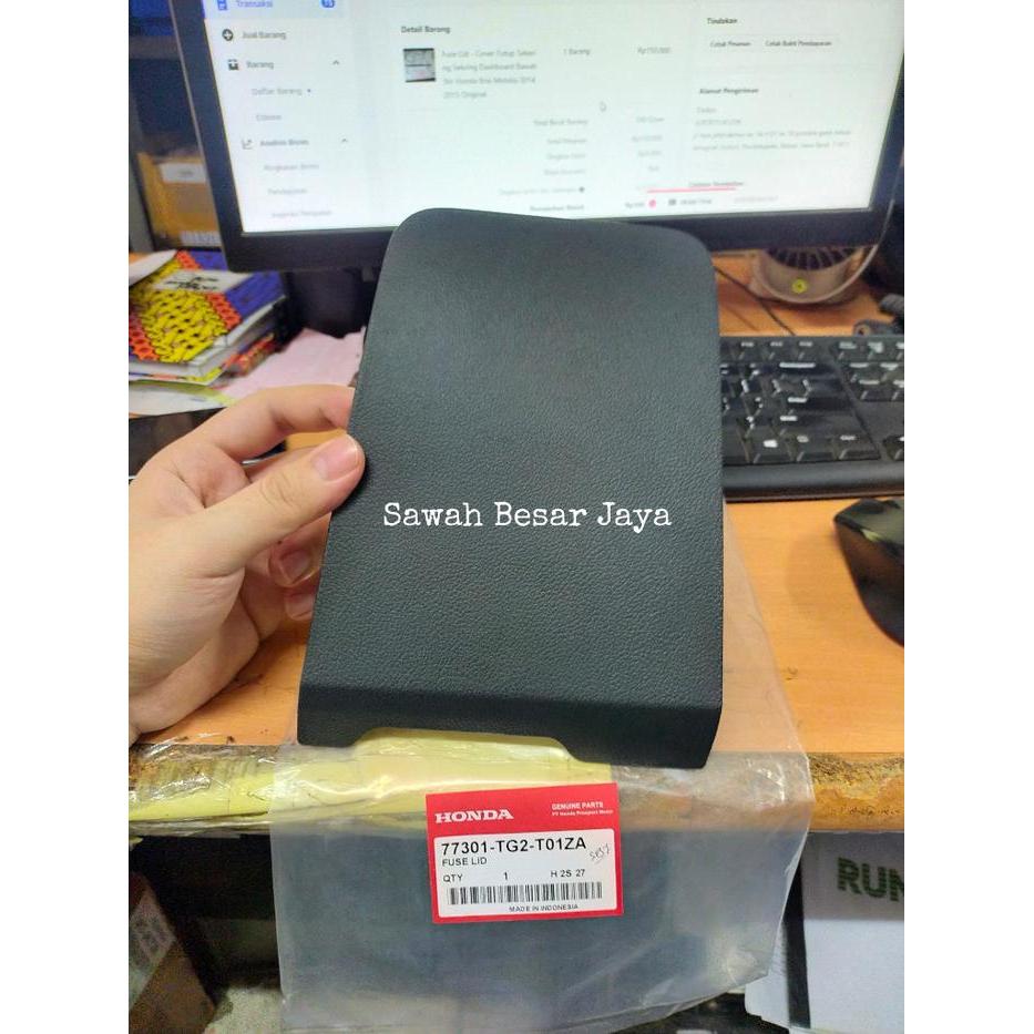 Fuse Lid - Cover Tutup Sekering Sekring Dashboard Bawah Stir Honda Brio Mobilio 2014 2015 Original T