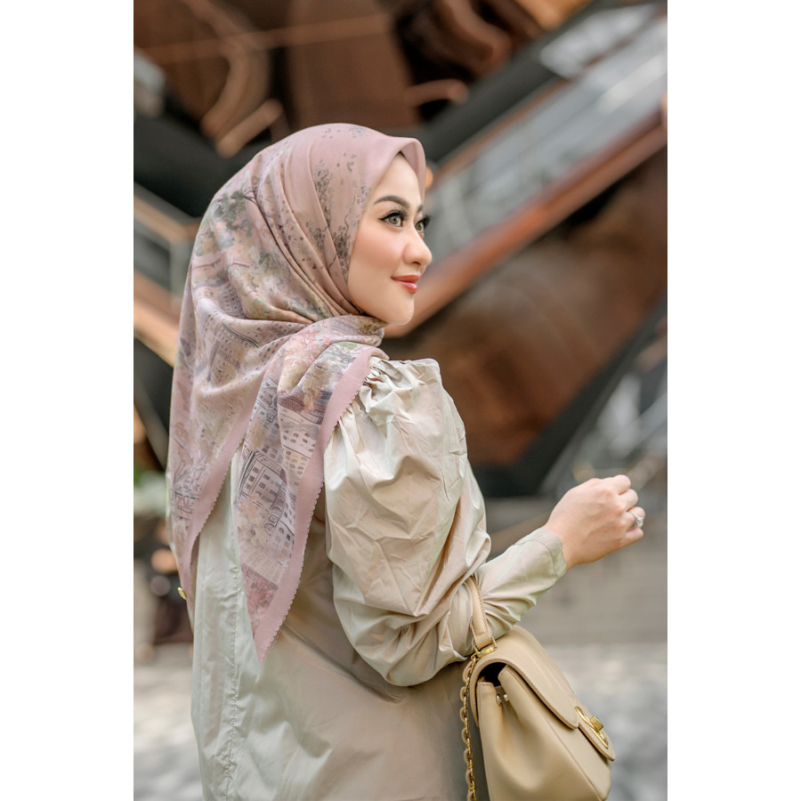 Buttonscarves New York 3 Courage Satin Square