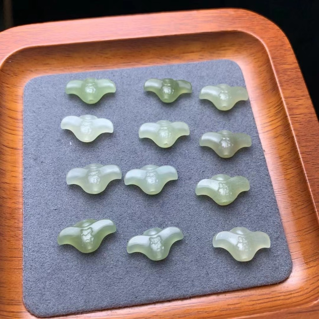 Liontin Hetian giok Qinghai bahan {ingot}