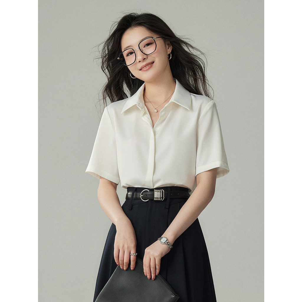 Blus satin putih lengan pendek wanita, kancing gelap, gaun, anti kusut