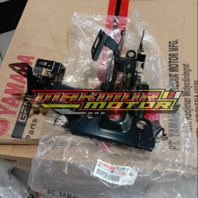 BREKET AKI XMAX 250 ORI YGP