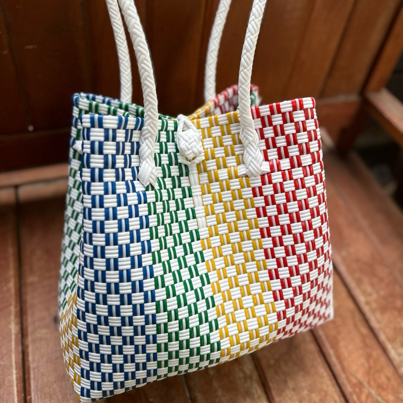 ReadyMAJID TAS HANDMADE - Tas Belanja Anyaman Plastik Jali Rainbow