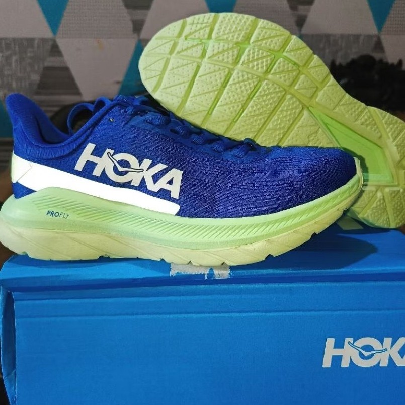 Sepatu Lari Ringan Original Hoka  Mach 4 Reflektif