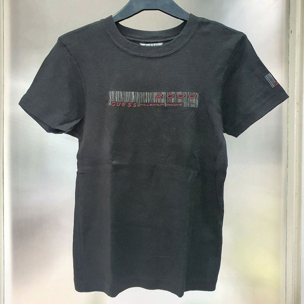 AJ atasan kaos cewek guess millenium groove hitam second preloved prelove baju wanita casual