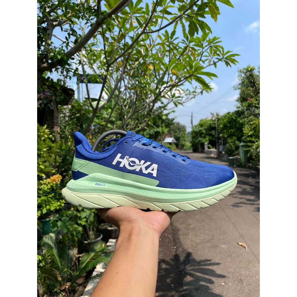 Hoka Mach