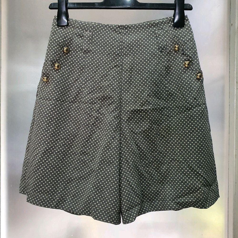 AK celana pendek wanita motif polkadot warna abu tua second preloved prelove bawahan cewek casual Sh