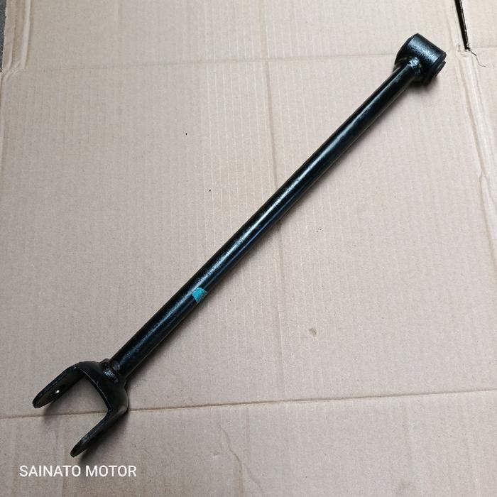 Lower arm belakang atau as stabil control roda belakang Toyota Camry ACV30 2AZ 2.4 tahun 2002-2006 c