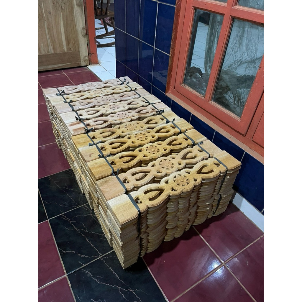 Papan Isian Pagar Ukir Kayu Mahoni 60cm Ornamen