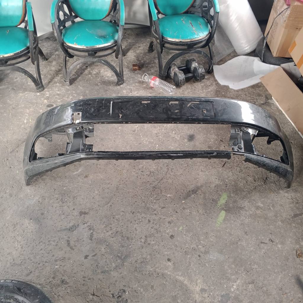 Bumper depan volkswagen VW polo 6RG 807 221