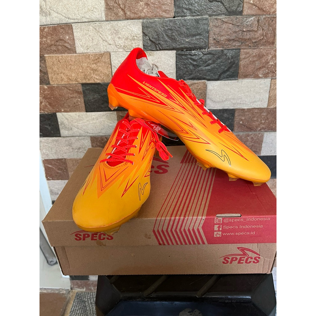 PROMO SEPATU BOLA SPECS LS 3 FG