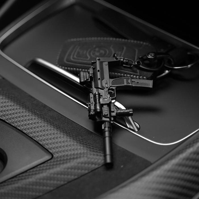 PROMO Gantungan Kunci Mobil Motor STNK Keychain Pistol Gantungan kunci Army - hk MP7