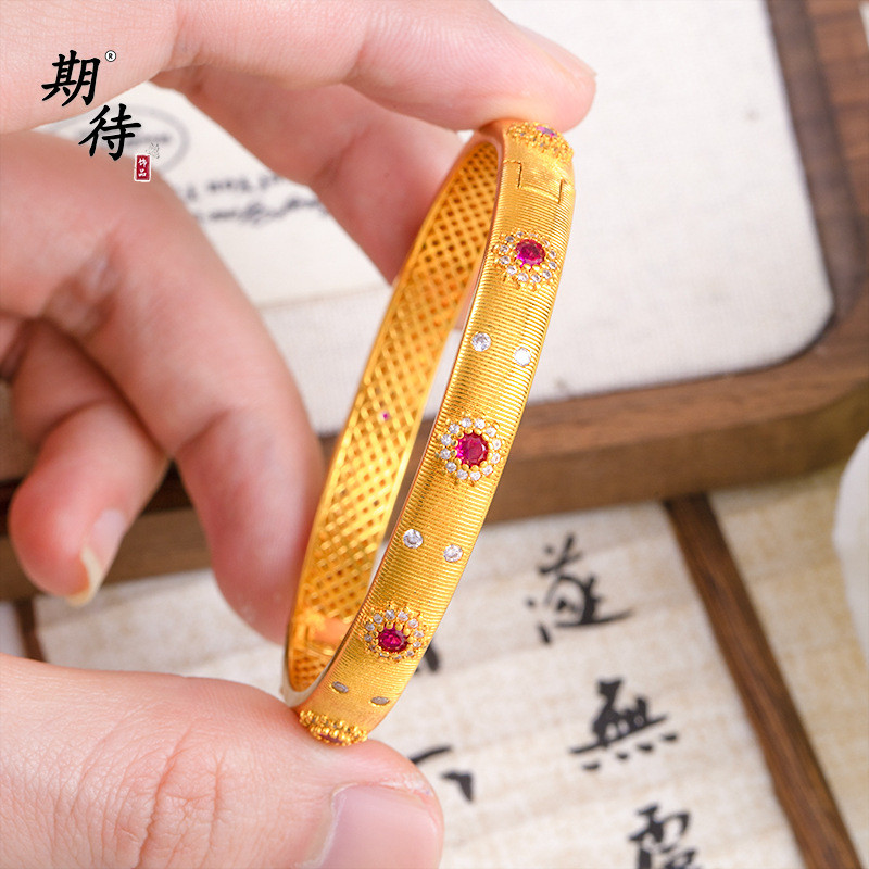 Xiaohongshu berlian merah gelang bunga matahari disikat tidak pudar untuk versi lama gesper pasir ge