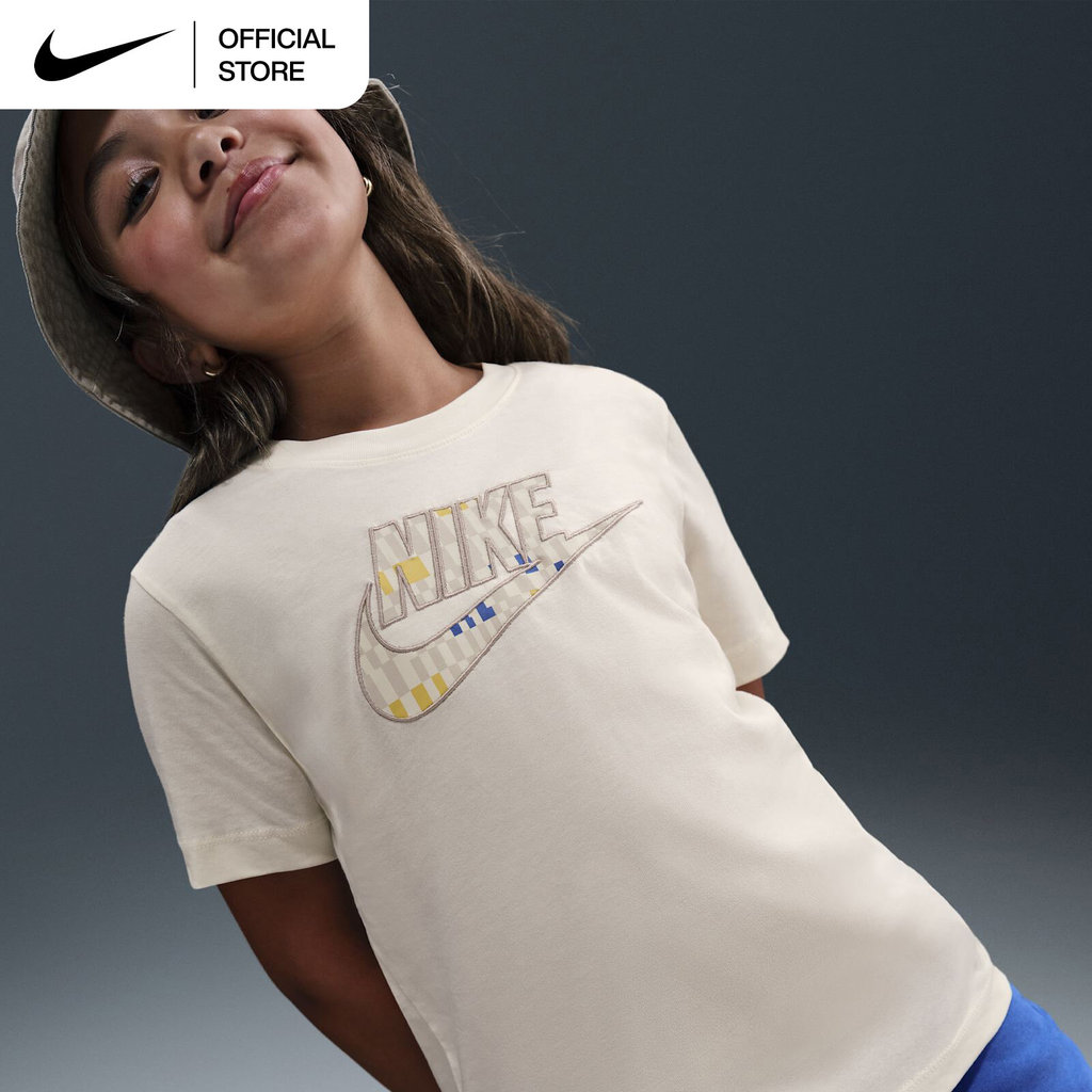 Nike Older Kids' Sportswear T-Shirt - Soft Pearl [HV5197-047]