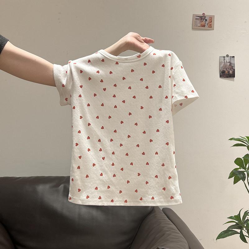 Kaos lengan pendek motif polkadot hati berwarna putih wanita kekinian