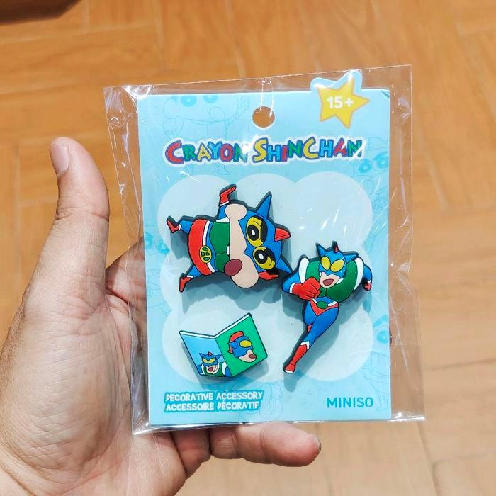 Miniso Shoe Charm / Aksesoris Sepatu CRAYON SHINCHAN Collection (ACTION KAMEN / CAR) - HIASAN SANDAL