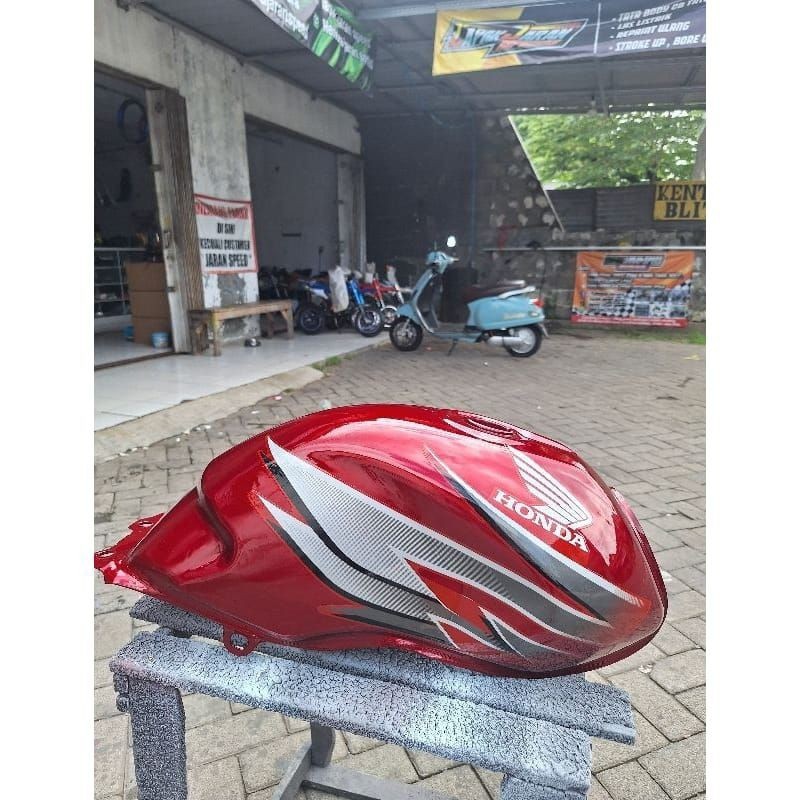 PROMO Termurah Tangki Bensin MEGAPRO New MEGAPRO Primus Warna Merah Set Striping Merah BAHAN TEBAL M