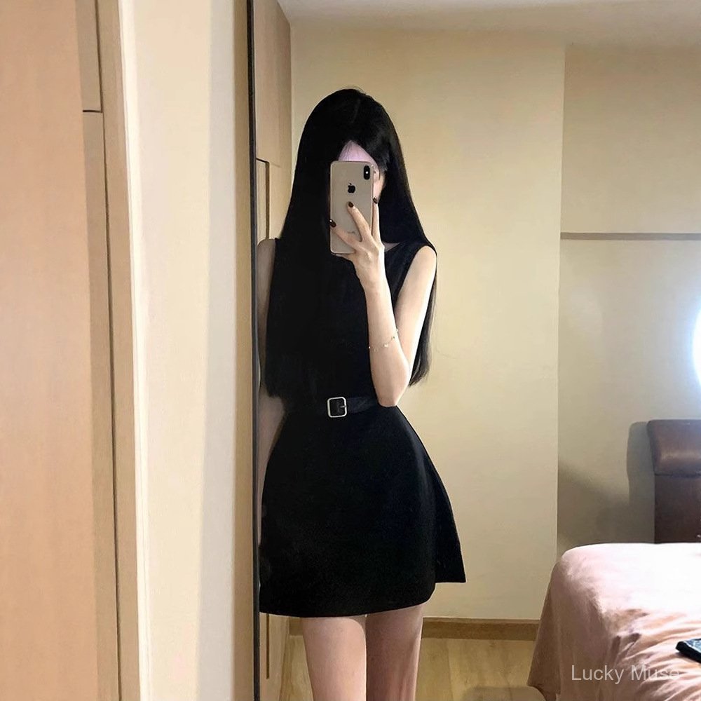 [Lucky Muse]Gaun tanpa lengan berwarna hitam polos dan menawan ala Prancis, elegan, menonjolkan ping