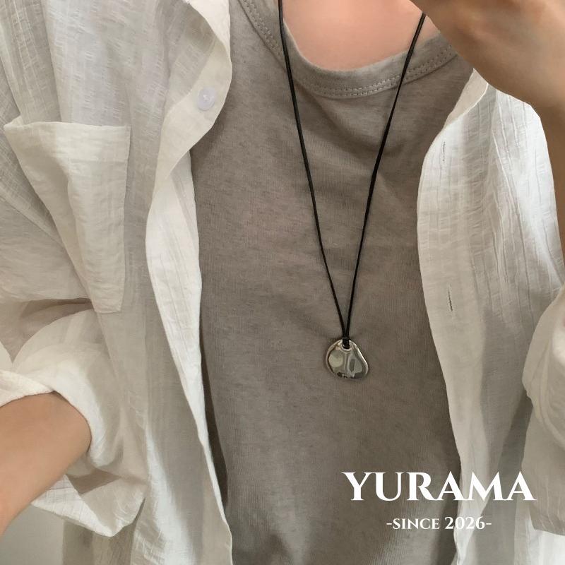 [Yurama]  kalung tali hitam liontin tidak teratur huruf modis serbaguna B142