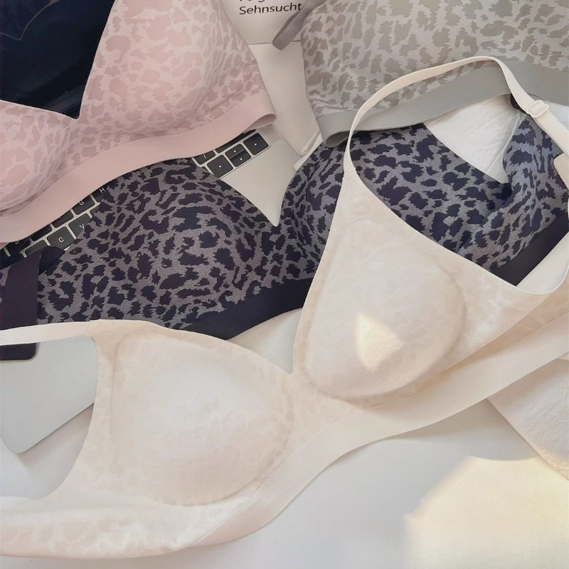 Aura Intim Bra wanita motif leopard baru, mulus, tanpa jahitan, push-up, tanpa kawat, bra nyaman.