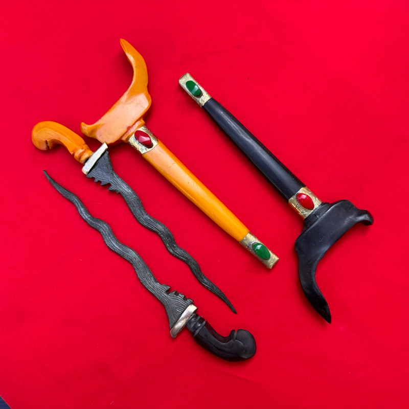 ZPS00080 Keris Batu Giok Fiber 23 cm