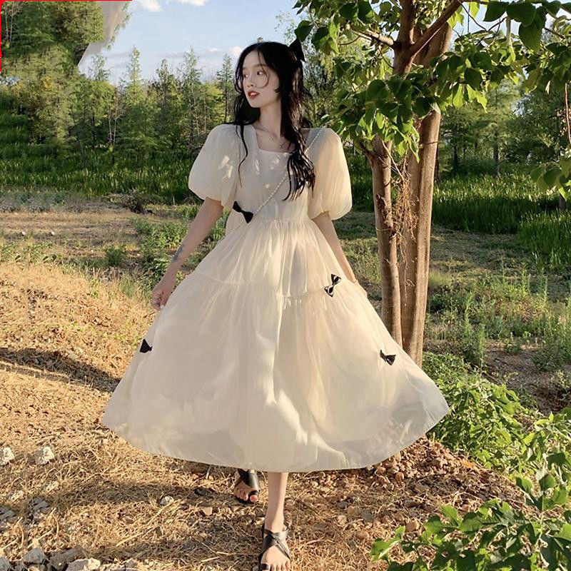 Viva La Moda Gaun putri yang lembut, anggun, dan manis, sempurna untuk melarikan diri dari dunia.