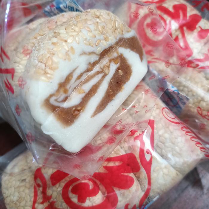 Mochi Moci gulung tekkie (shui cing kao) mooncake - Kacang Hitam