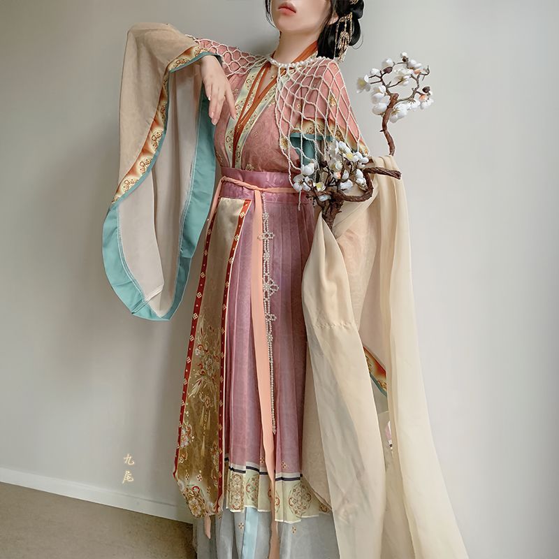 Hanfu Wanita Gaya Wei Jin Elegan, Hadiah Koleksi Pakaian Kuno