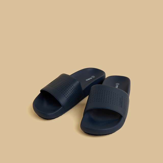 Max Fashions Sandal Pria Sandal Pria Textured Slides