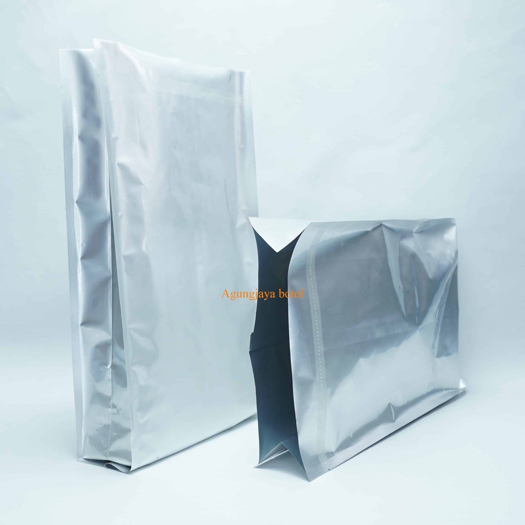 Gusset Padat Super Silver 2000 / Plastik  / Plastik Kemasan / Kemasan Kopi / Kemasan Snack / Gusset 