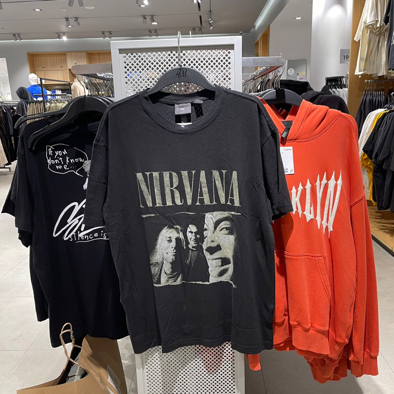 Tshirt H&M Man NIRVANA loose fit Kaos Pria