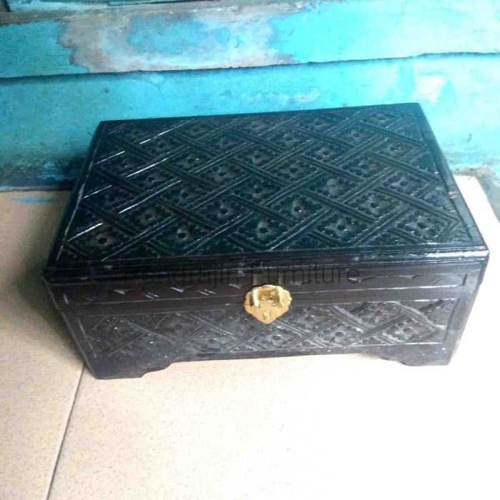 Kotak Ukir Kayu Menyimpan Aksesoris PP34444