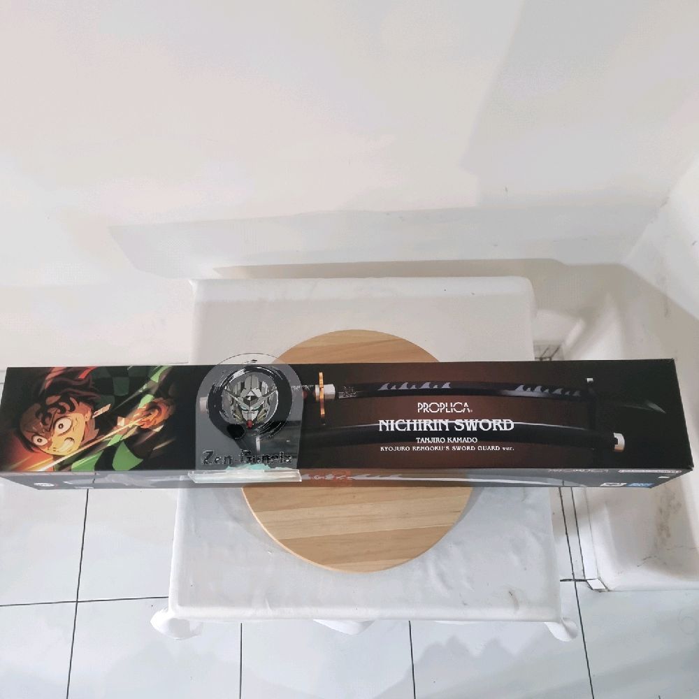 PROPLICA Nichirin Sword Kamado Tanjiro Kyojuro Rengoku's Sword Guard Ver. BANDAI Demon Slayer Kimets