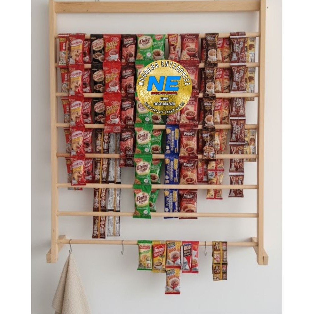 bahan full kayu Rak Rencengan Jajanan Warung Rak Gantungan Kopi Sachet Rak Minuman Sachet Rak Angkri