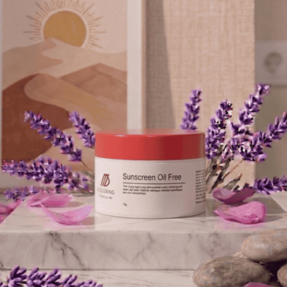 Sunscreen Oil Free by Md Glowing MdGlowing (Cream Pagi)
