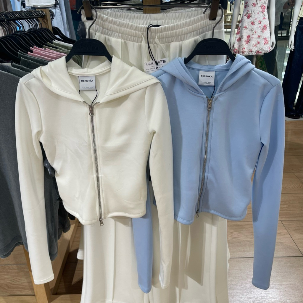 Hoodie Soft Crop BERSHKA Women Jastip (Jasa Titip)