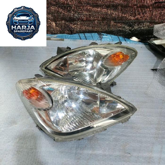 Headlamp avanza 2008 2009 2010 2011