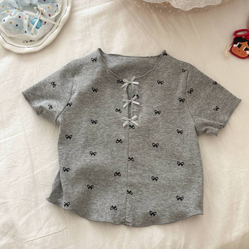 MIOUKIDS Kaos Anak Perempuan Lengan Pendek Abu Abu Motif Pita Kecil Baju Atasan Anak Cewek Bahan Kat
