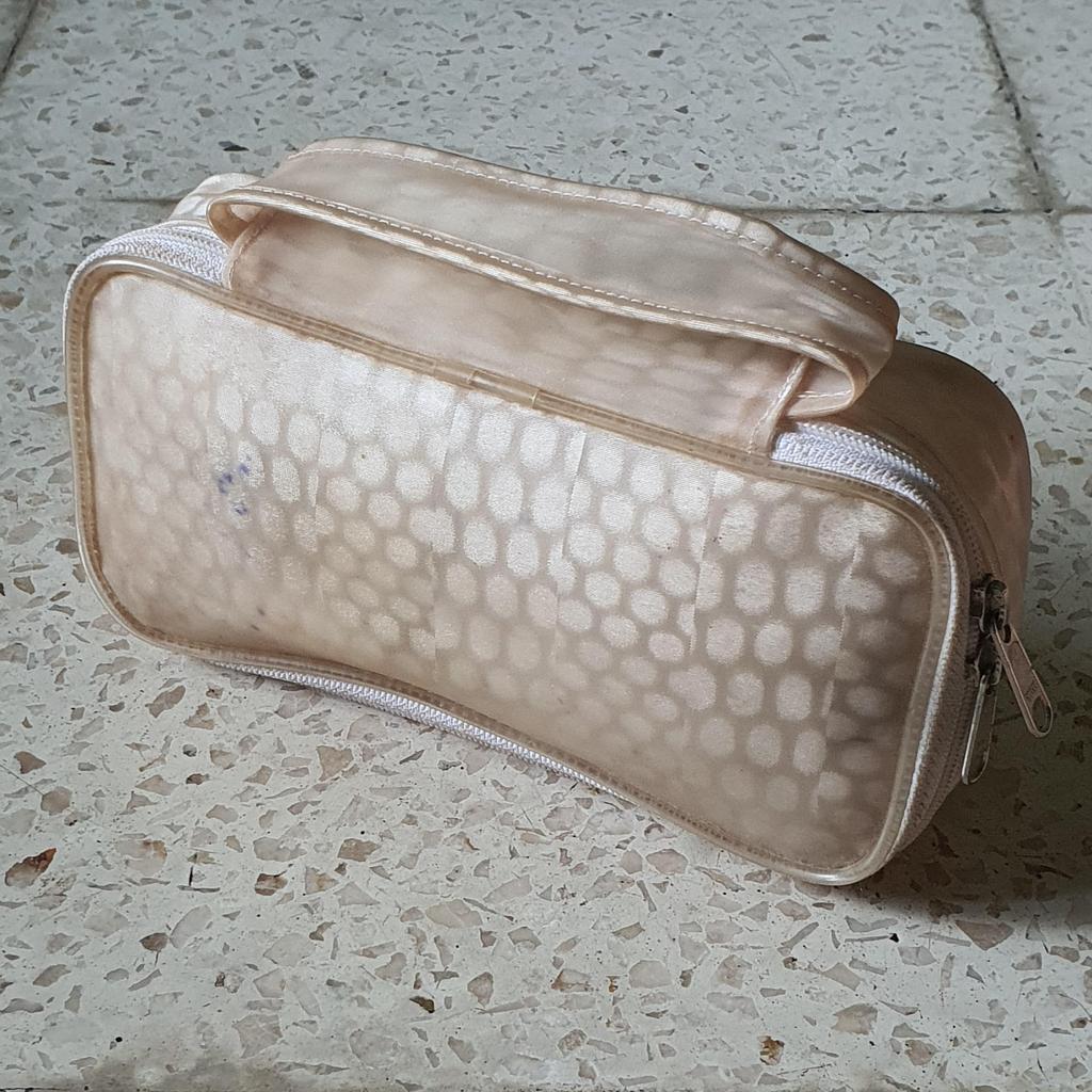 dompet pouch plastik krem kotak wadah pensil kosmetik kunci serba guna preloved second bekas