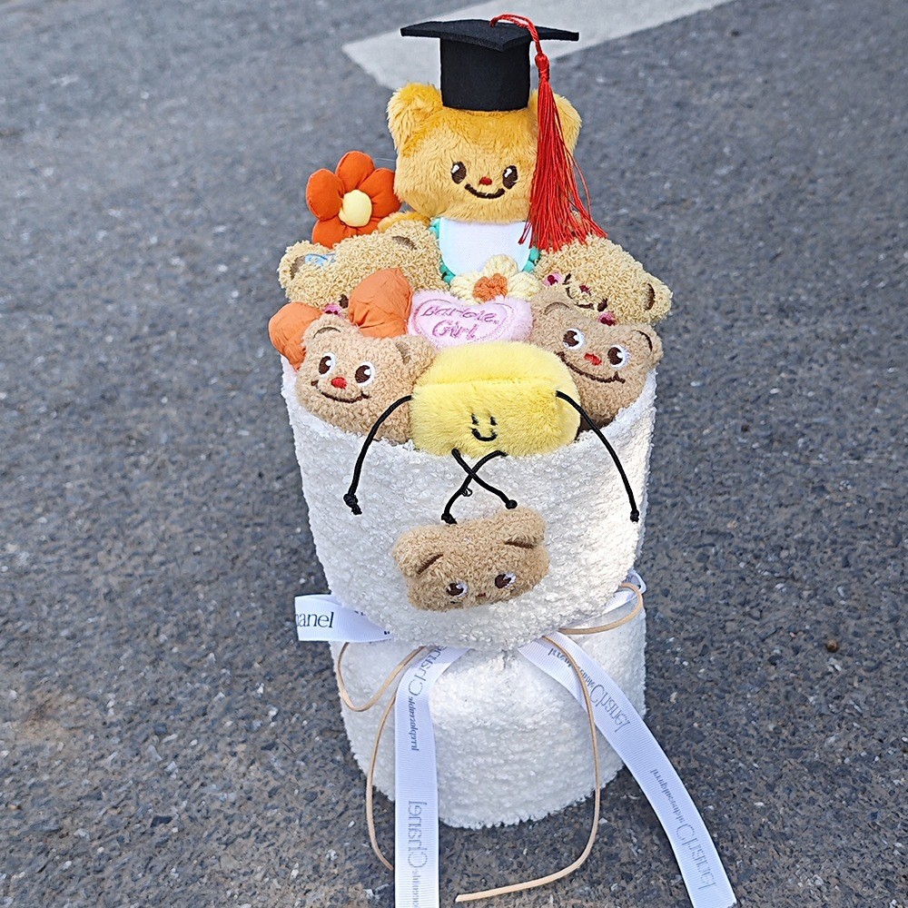 KUKURI - [READY STOCK] BUTTER BEAR GRADUATION Toga - Buket Bunga Wisuda Anak Doll Premium Beruang