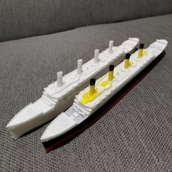 ReadyTITANIC - diecast replika miniatur kapal Titanic -  mainan kapal pesiar