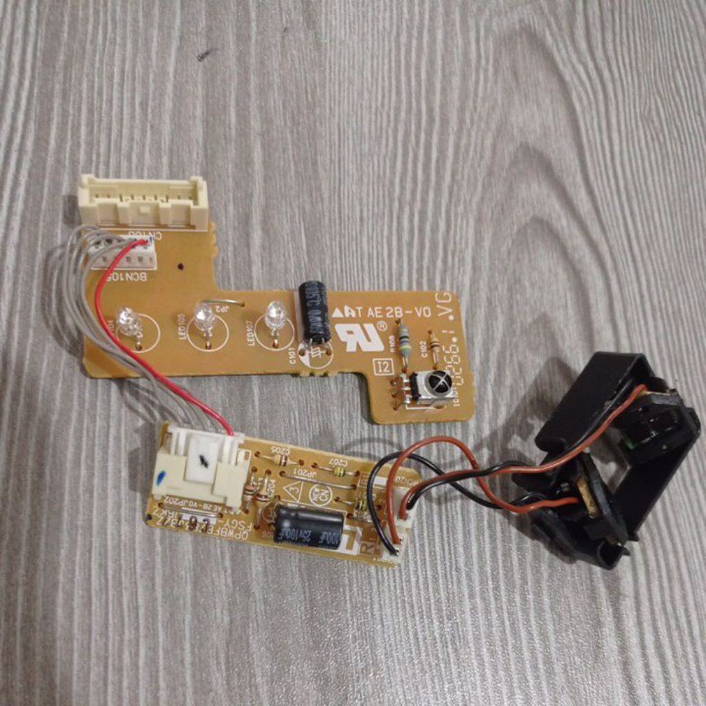 SENSOR AC SHARP J-TECH INVERTER QPWBFB735JBZZ AH-XP6UHY/10UHY ORIGINAL