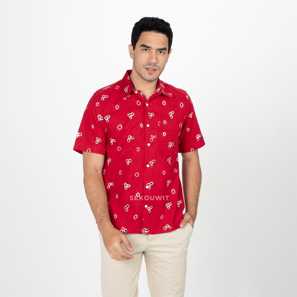 Kemeja Batik Pria Renggas Kemeja Batik Jumputan Lengan Pendek Sekouwit - Red