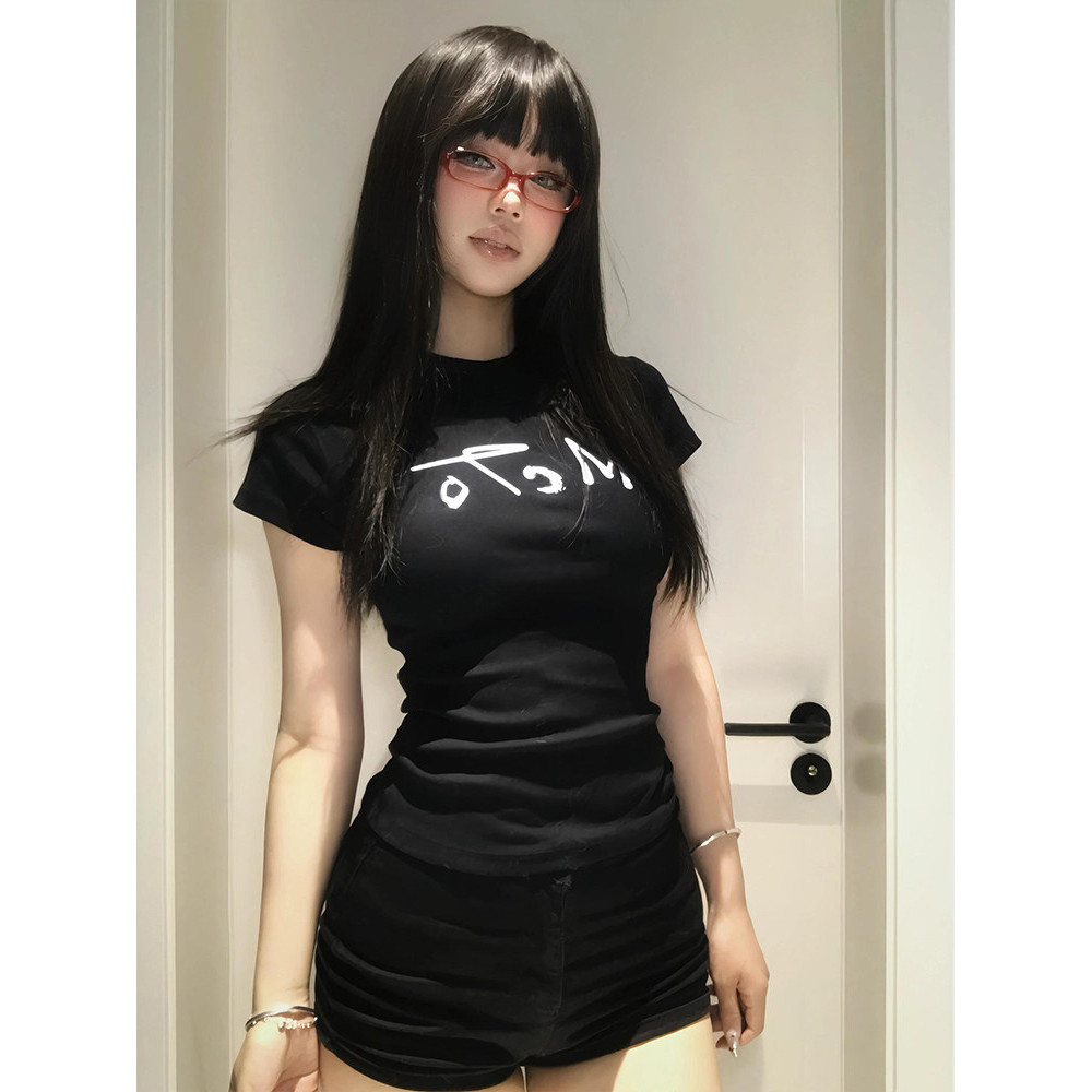 Kaos Wanita Bodyfit Crop Top Lengan Pendek Print Tulisan "TotM" Kekinian OOTD Street Style Hijab Sty
