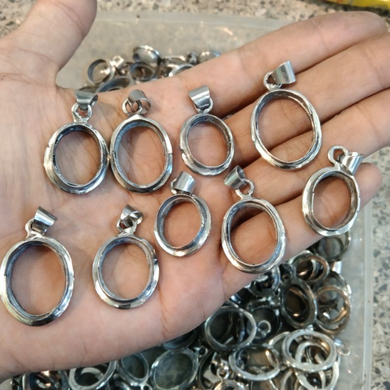 liontin cewek cowok / ring liontin monel murah grosirakik