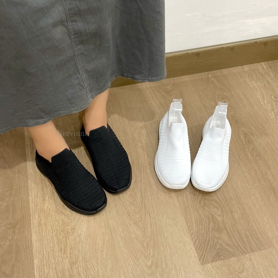 BREVINNI Monica Women Slip On Sneakers || Sepatu Slip On Wanita || Sepatu Slip On Full Black Wanita 