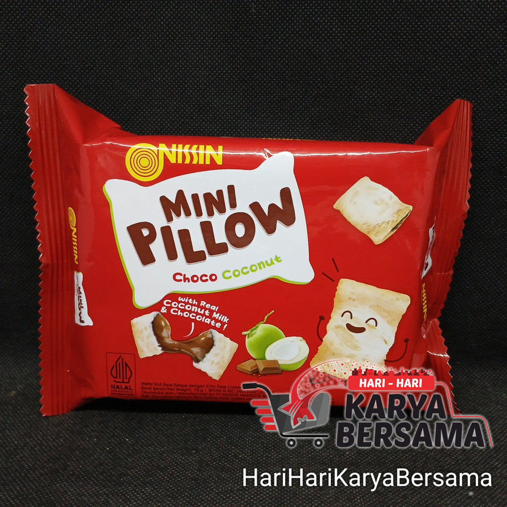 MAKANAN RINGAN CEMILAN WAFER ROLL RASA COKLAT KELAPA NISSIN MINI PILLOW CHOCO COCONUT 70GR
