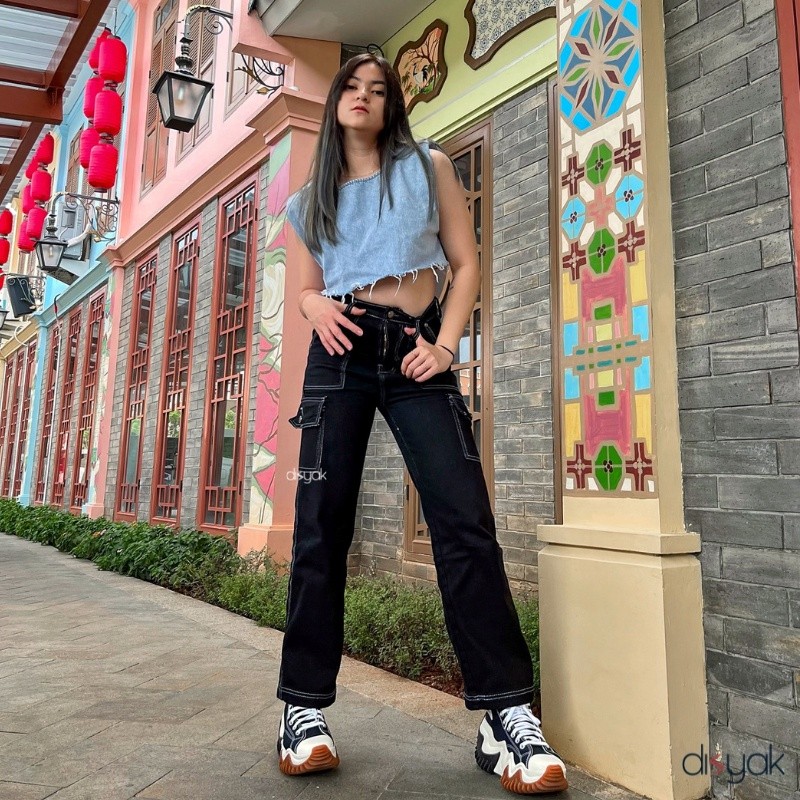 FURIBOMBA DISYAK - Highwaist Jeans Cargo Pants Boyfriend Loose Celana Panjang Wanita List Black 710-