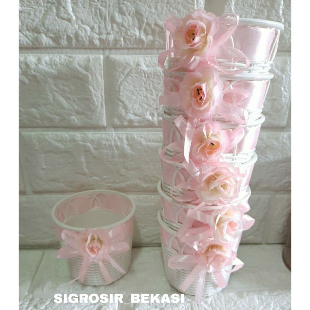 Readydnd VAS BUNGA ROTAN  PITA PINK pot rotan besar / pot bunga rotan vas pita vas putih/ pot bunga/