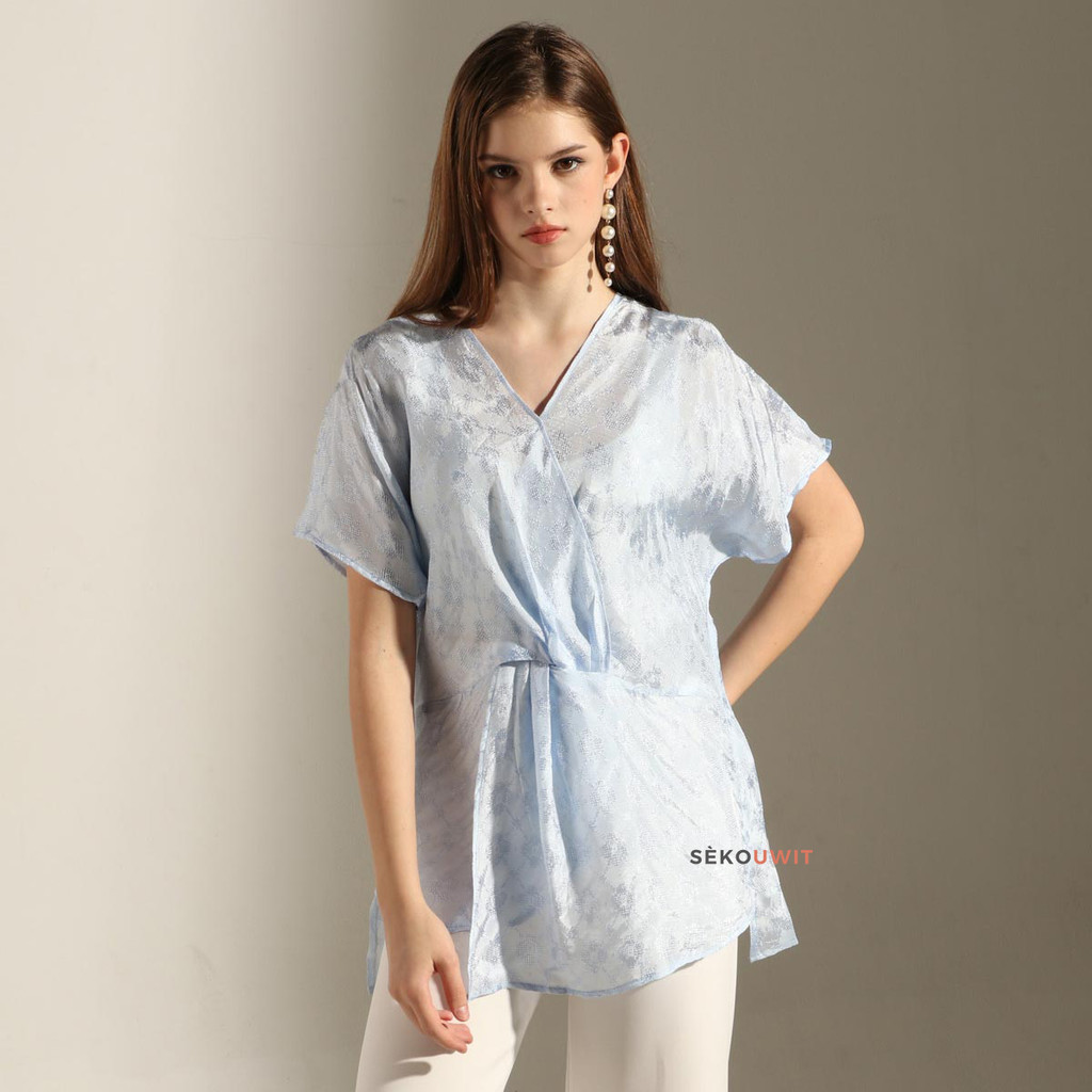 Blus Batik Viscose Wanita Kana Asymmetric Blouse Viscose Batik Sekouwit - Blue