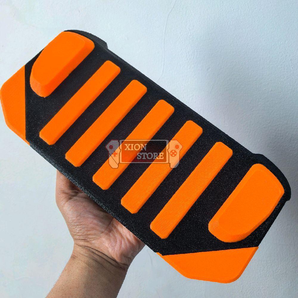 MSI CLAW 8 Ai+ - Front Cover